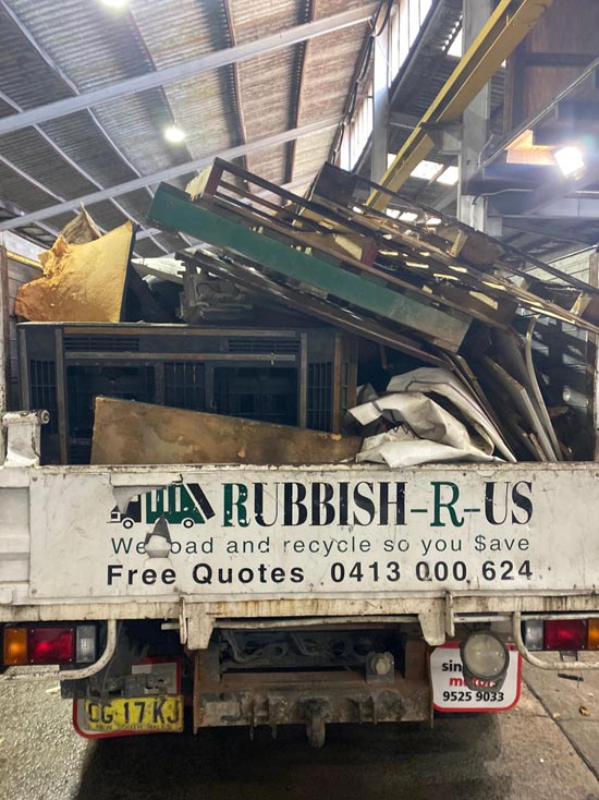 Sydney rubbish removal — Rubbish R Us team clearing waste
