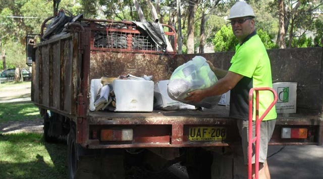 Rubbish Removal Brighton Le Sands Near Me — truck loaded with junk